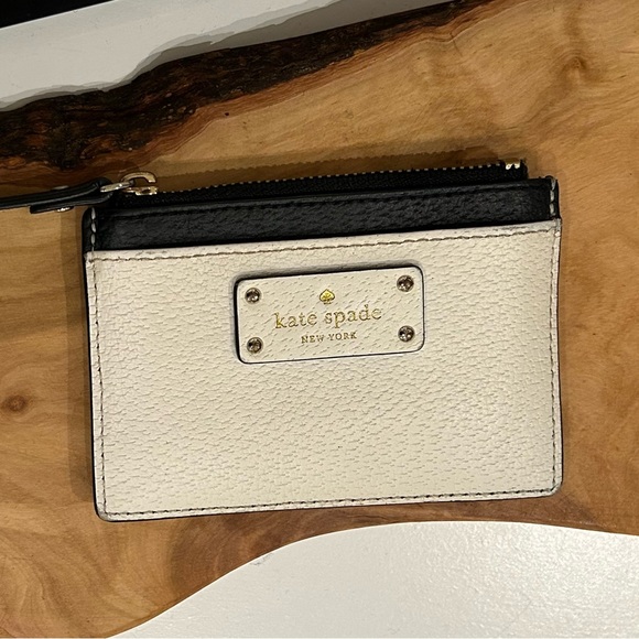 Kate Spade Aldi Grove Street Card Case - Picture 1 of 3